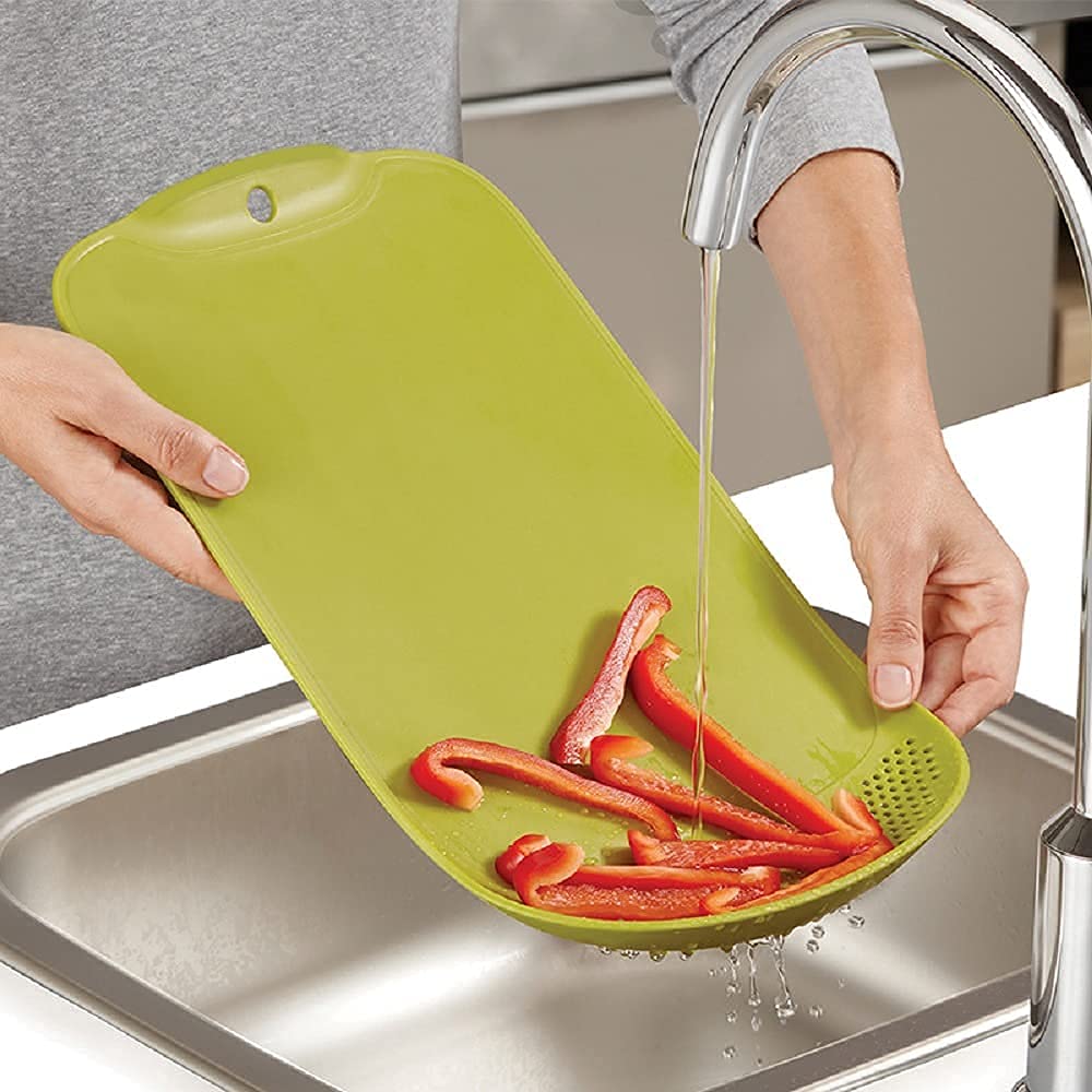 Curve Plastic Chopping Board with Drainer - VRTAJ Kitchen Product